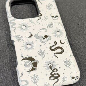 iPhone 16 Pro Magsafe Case - Casely Snakes & Skulls Case